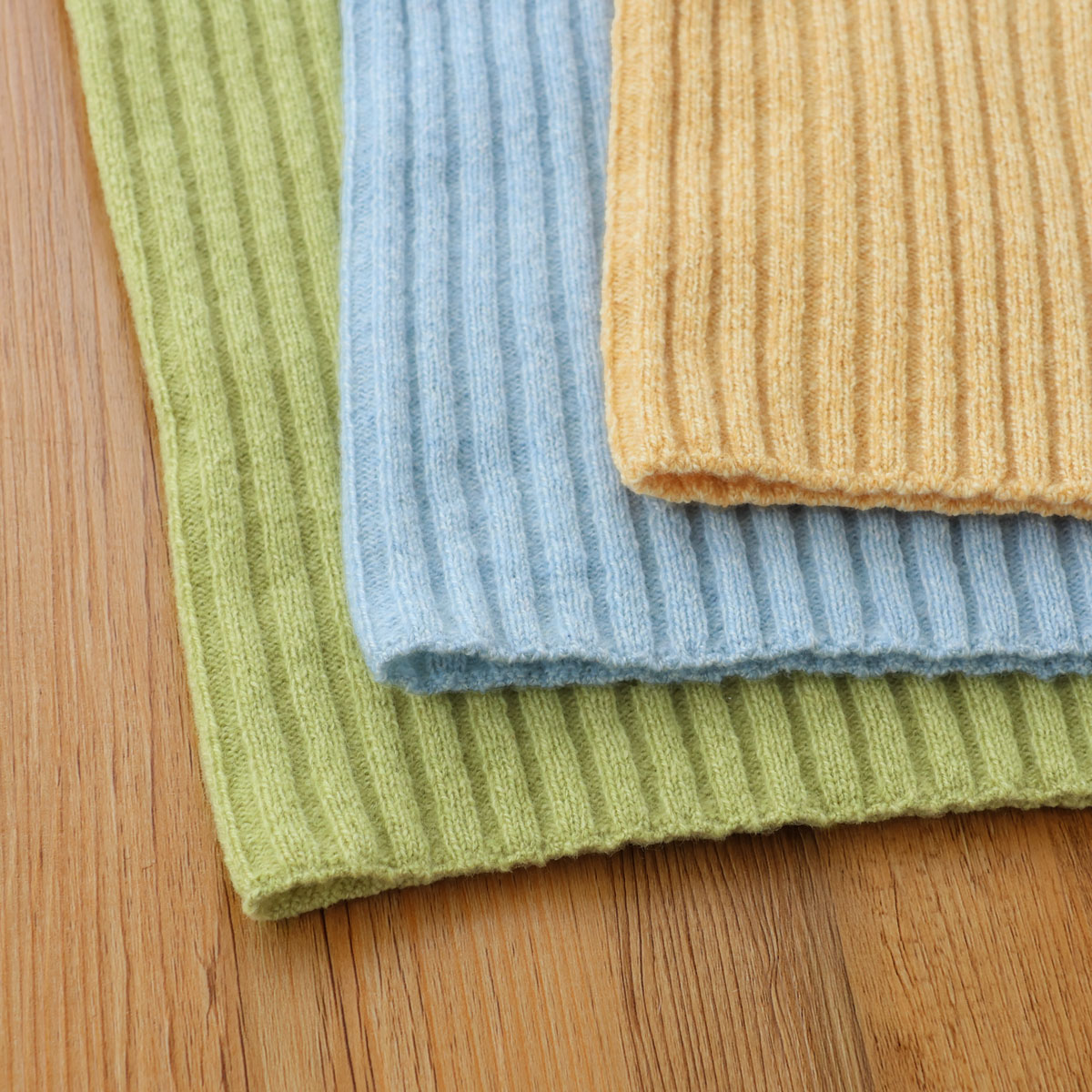 カシミヤ100％ネックウォーマー |  | 22