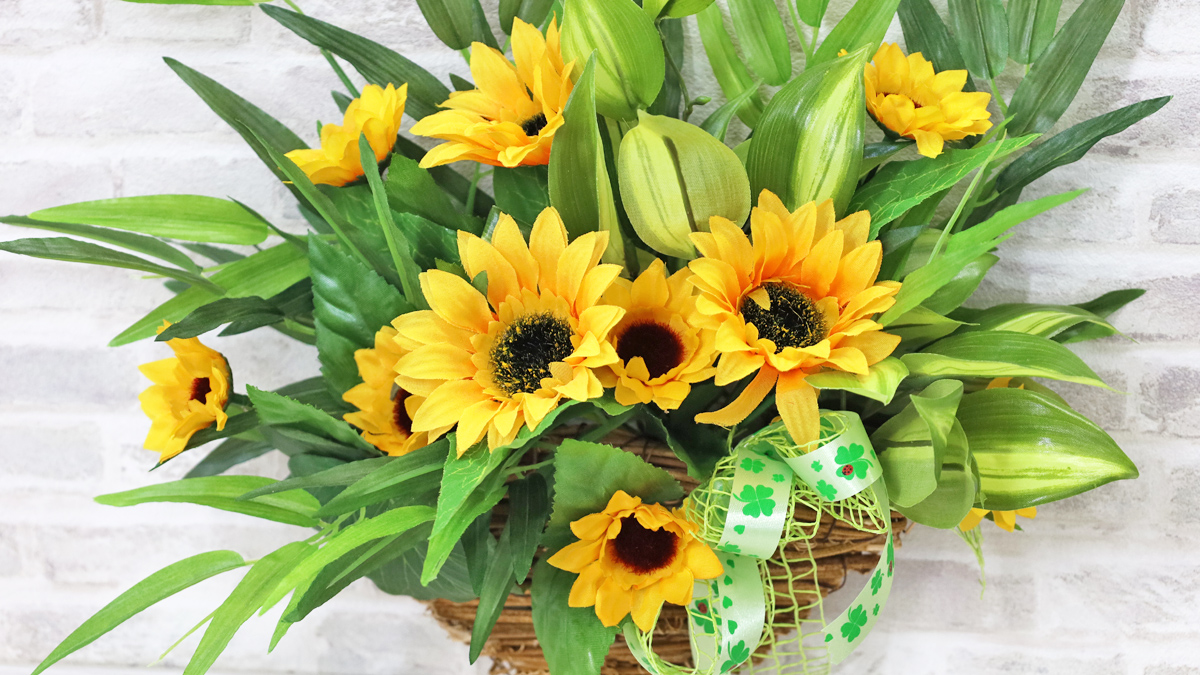 造花 笹とひまわりの壁掛けアレンジ 夏のアレンジ シルクフラワー CT