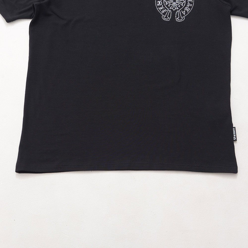 【韓国】1jinn 25ss ラインストーンLOGOボタニカルスリムTシャツ 黒 韓国】1jinn 25ss ラインストーンLOGOボタニカルスリムTシャツ