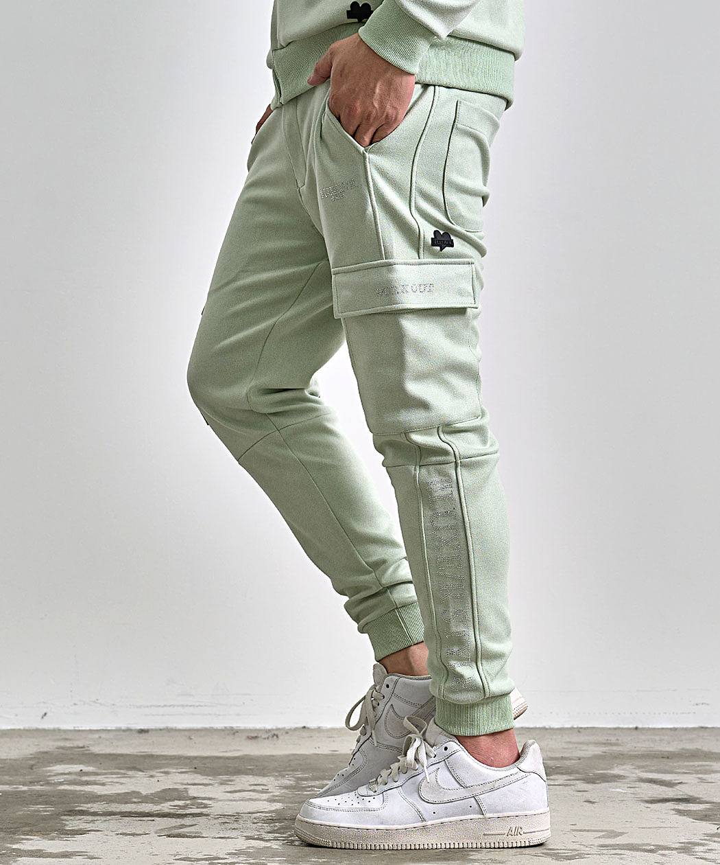 美品 LUXE/R GOLF ジョガーパンツ カーキ サイズ4L ゴルフウェア LUXE/R（ラグジュ） ジョガーパンツ メンズ カーゴ ゴルフ 大きい