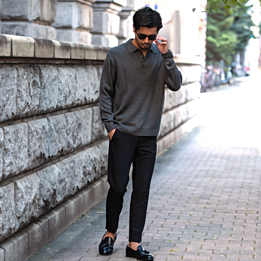 【BALENCIAGA】チャコール の メンズ ポロ ニット BALENCIAGA バレンシアガ 22AW Hybrid V-Neck Shirt BBロゴ刺繍V