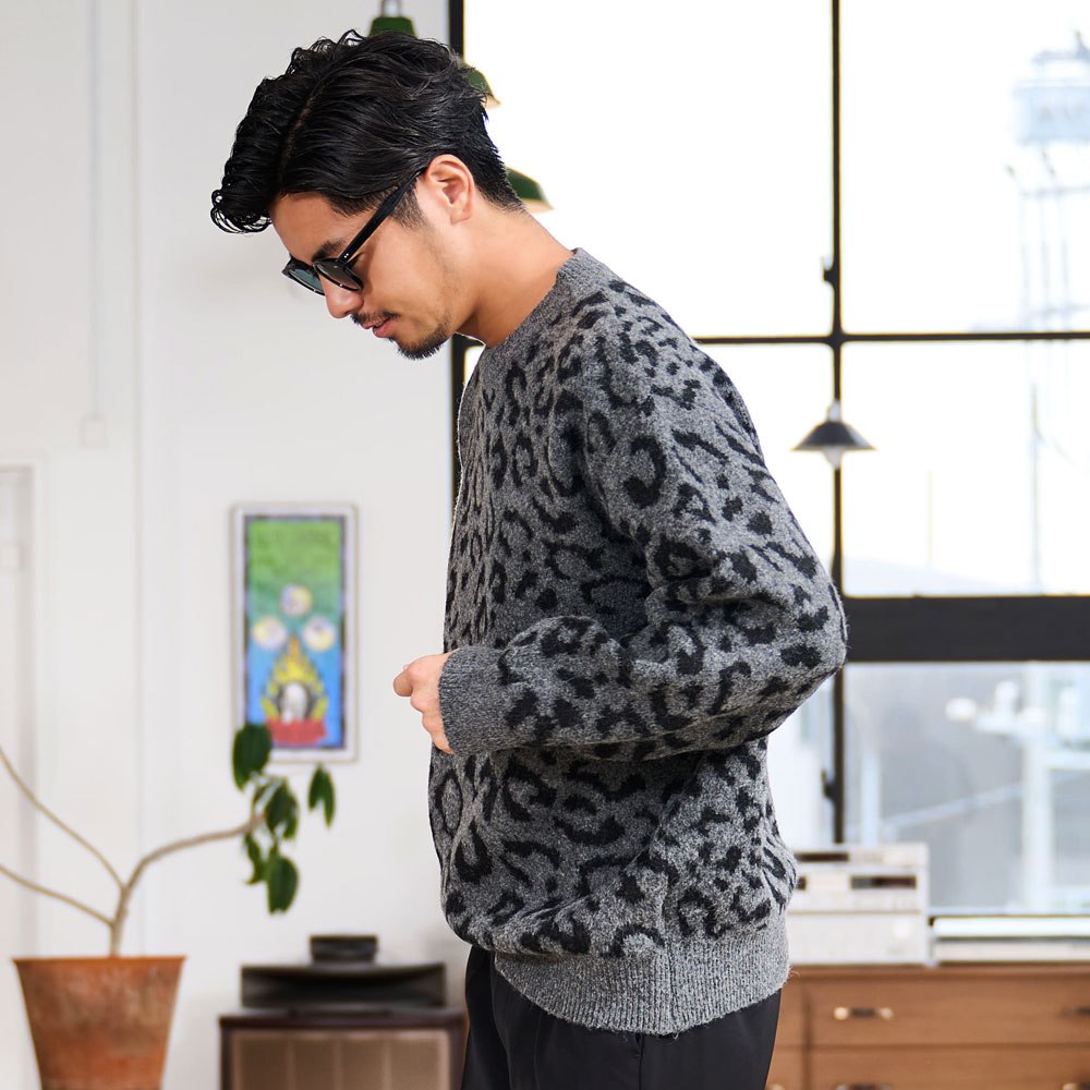 CavariA（キャバリア） ニット メンズ セーター 長袖 ブランド ヒョウ