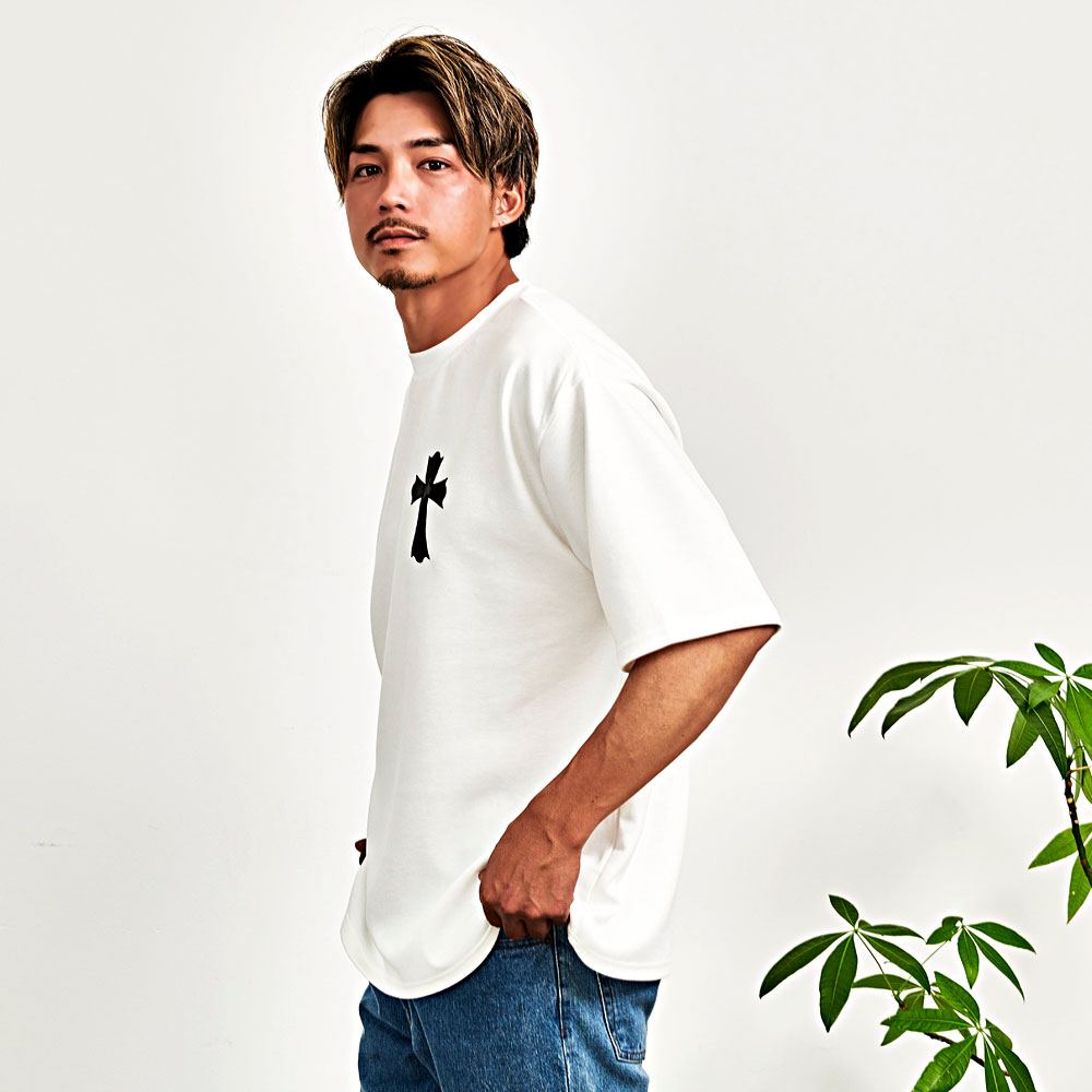 CavariA（キャバリア） Tシャツ メンズ 半袖 ブランド 十字架 ワッペン