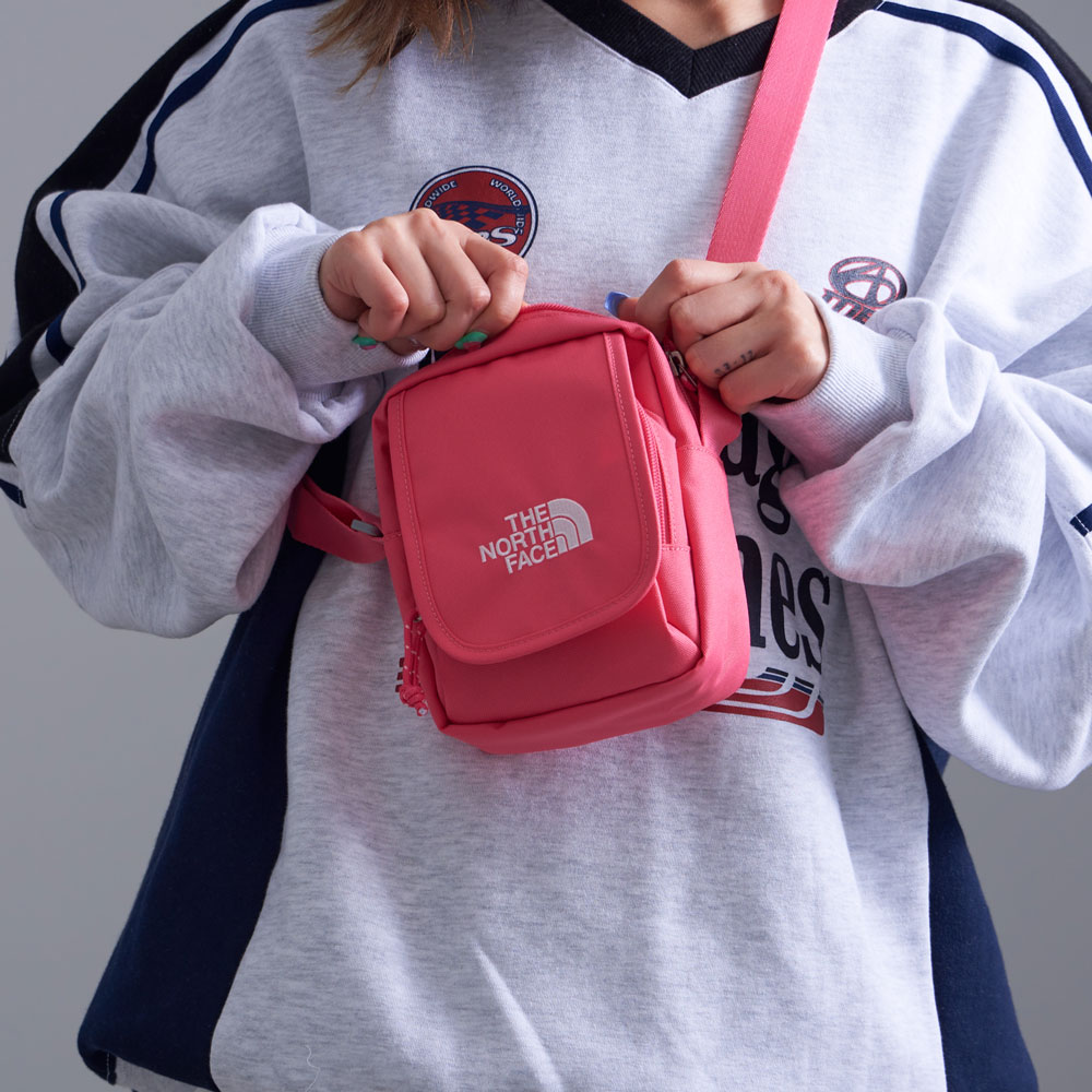 THE NORTH FACE（ザ ノースフェイス） ブランド ロゴ クロスバッグ