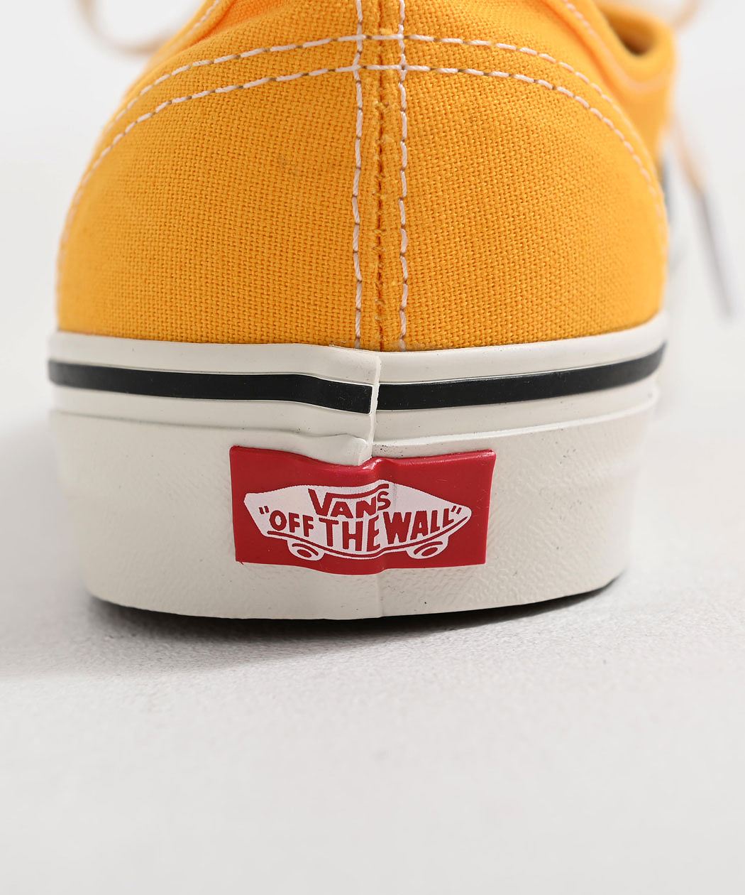 VANS（ヴァンズ） スニーカー メンズ オーセンティック キャンバス 