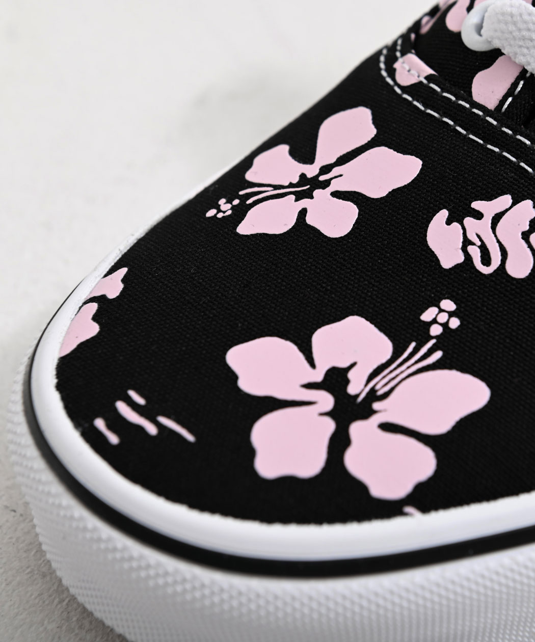 VANS（ヴァンズ） スニーカー メンズ オーセンティック 花柄
