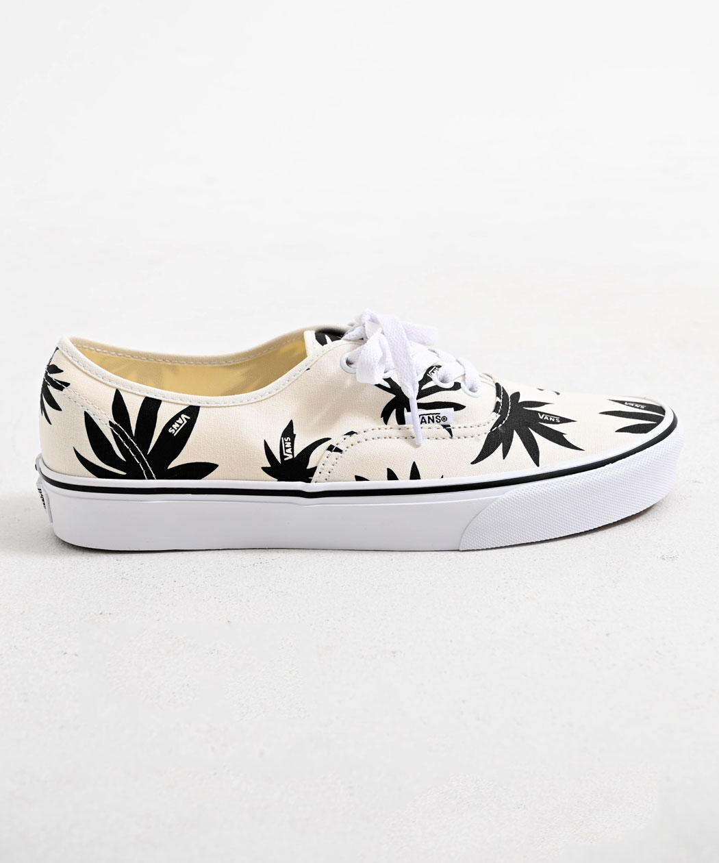 VANS（ヴァンズ） スニーカー メンズ オーセンティック リーフ柄