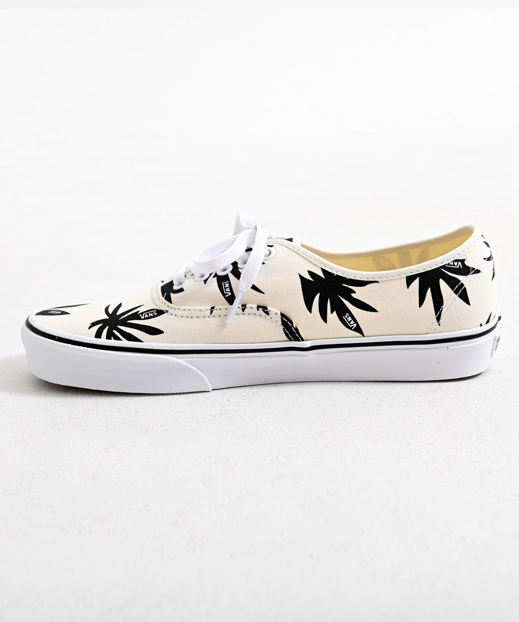 VANS（ヴァンズ） スニーカー メンズ オーセンティック リーフ柄