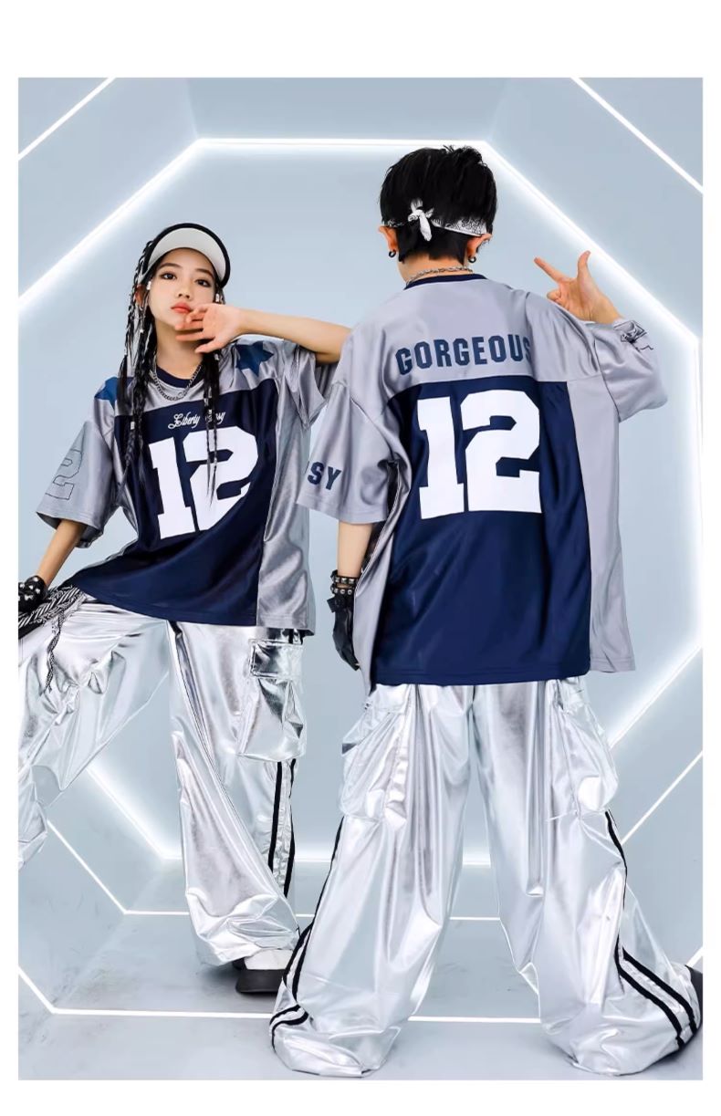 キッズダンス衣装 セットアップ 派手 キラキラTシャツ 銀 シルバー K