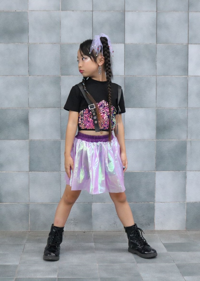 ダンス衣装 ガールズ K-POP 韓国 セットアップ スパンコール キラキラ