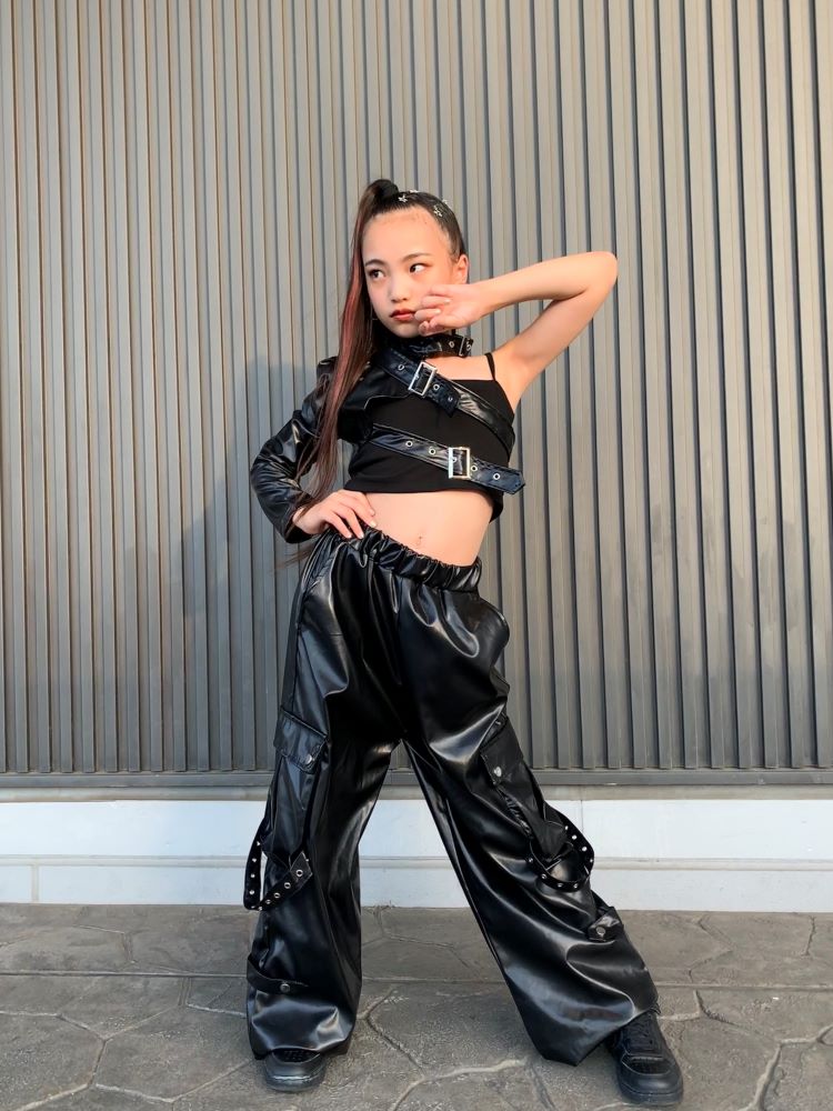 すのチルソフビ用 着せ替え衣装　黒 ダンス衣装 ガールズ 衣装 かっこいい 黒 レザー K-POP 韓国