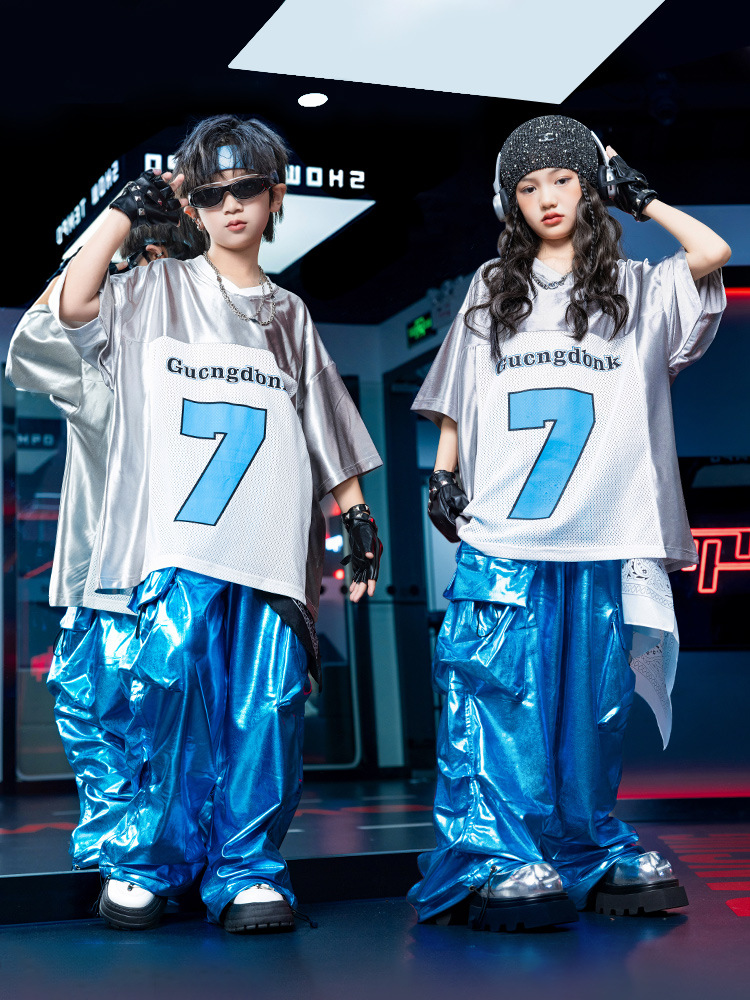 キッズダンス衣装 セットアップ 派手 キラキラTシャツ 銀 シルバー