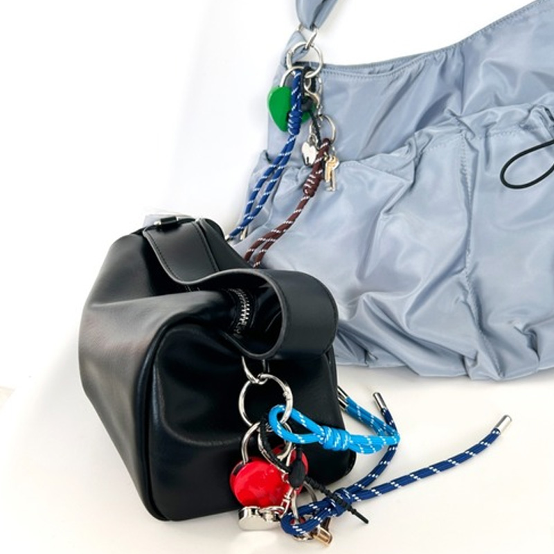 ストラップ スマホ かわいい バッグチャーム ハート 南京錠