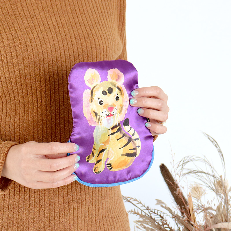 新品 ナタリーレテ サテン ポーチ ラビット うさぎ ウサギ