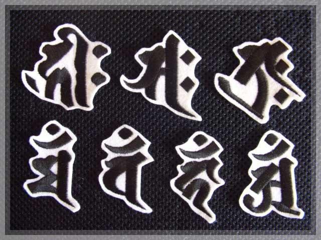 梵字ワッペン「四角」「シルバー」アイロン接着和柄刺繍お守り