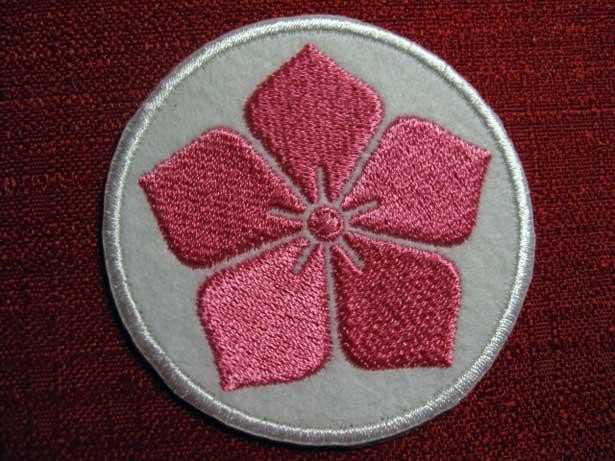 オーダー家紋刺繍ワッペン 楽天市場】【102～113】家紋 ワッペン 高密度刺繍 アイロン接着