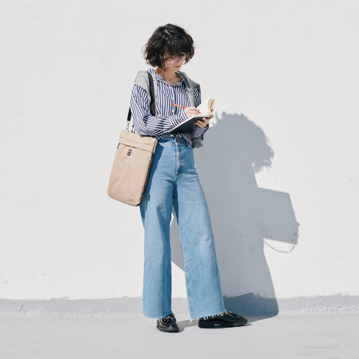 スリーブケース hellolulu ハロルル アリ ARI （ バッグ かばん ケース ショルダーバッグ PCバッグ 肩掛け 鞄 ノートパソコン 軽い ） | hellolulu | 16