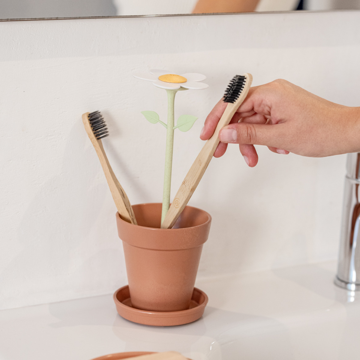 Vigar ヴィガール フローガニック トゥースブラシホルダー FLORGANIC Tooth Brush Holder （ 歯ブラシ スタンド 歯ブラシ置き 歯ブラシ立て かわいい ） | Vigar | 05