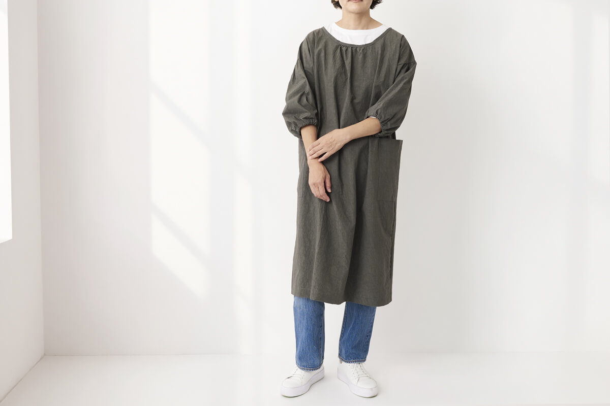 SUNNY LOCATIONのエプロンコート