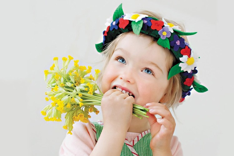 布おもちゃ 冠 フラワー 花冠 ヘッドドレス 誕生日 子供 女の子