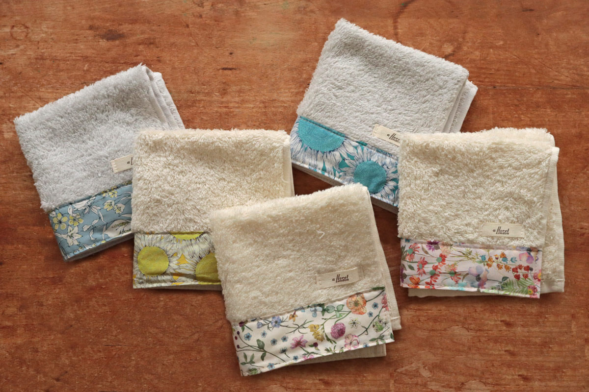 ハンカチ リバティ レディース ギフト ハンドタオル おしゃれ かわいい