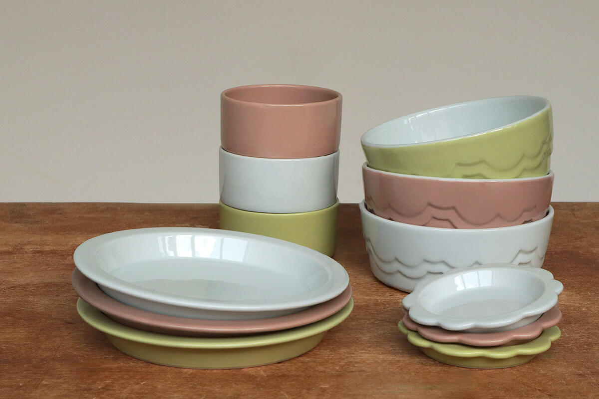 teteeatの陶器の子供用食器セット
