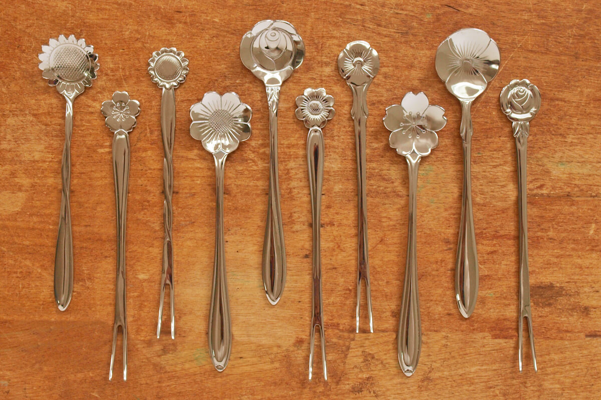 日本製の和しらべスプーンとフォーク