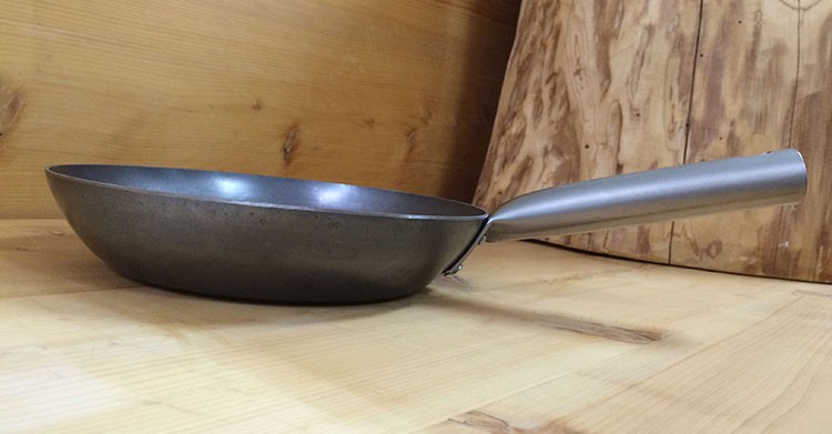 HANAKO 打出しフライパン フラット 浅型24cm チタンハンドル HF24 山田