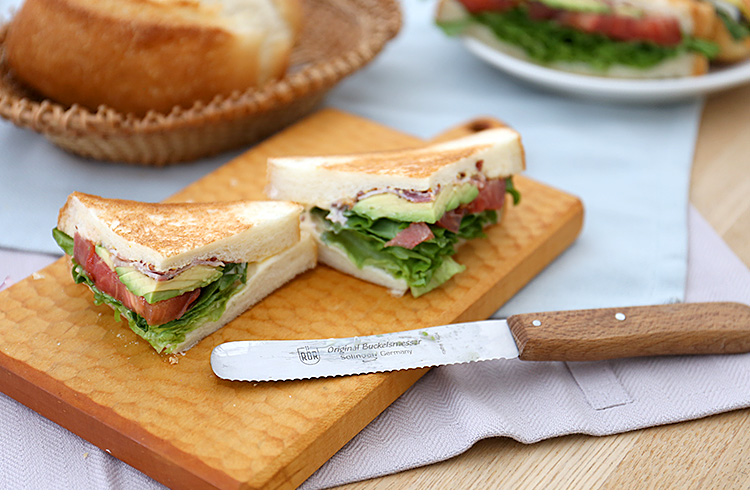 ROR ドイツ製ブレッドナイフ GERMAN BREAD KNIFE （パン切り包丁