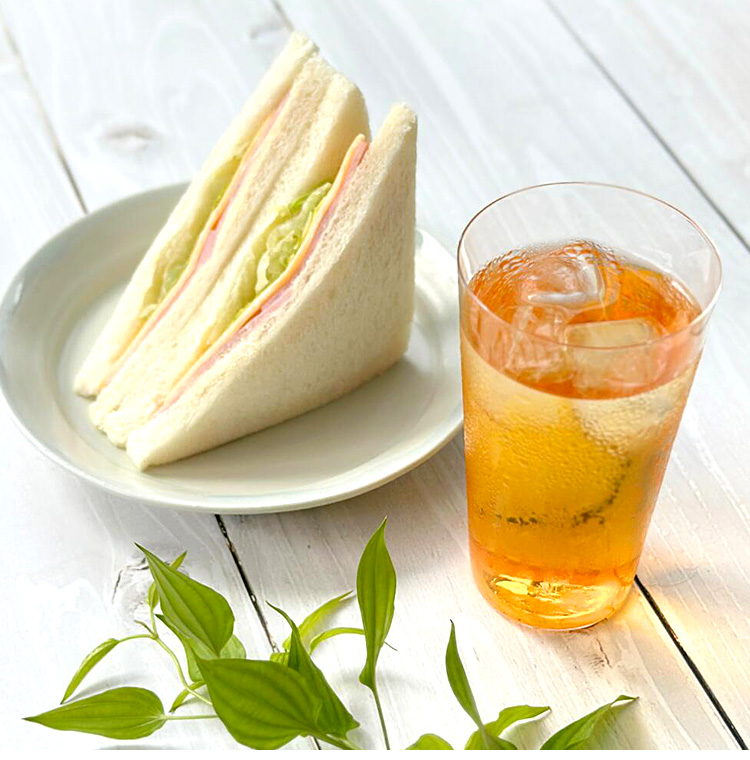 カレルチャペック（Karel Capek） リラックスグリーン ポット用ティー