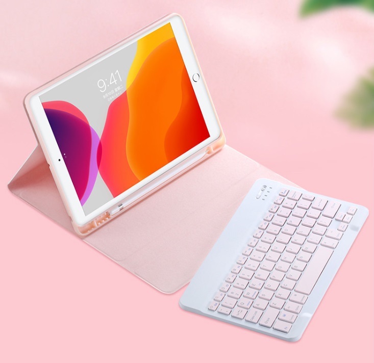 iPad 第6世代 WiFi 32GB Keyboard (ケース無し) iPad 第6世代 WiFi 32GB Keyboard (ケース無し)
