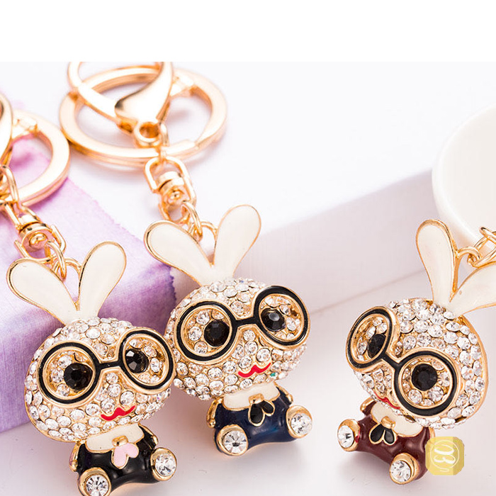 眼鏡兎 バッグチャーム ウサギモチーフ キラキラ 癒し系 可愛い