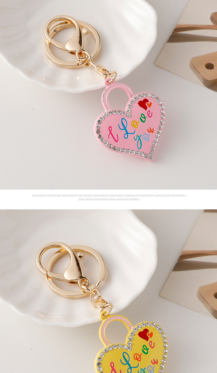 ハート型 バッグチャーム キラキララインストーン 金属 コーディネート