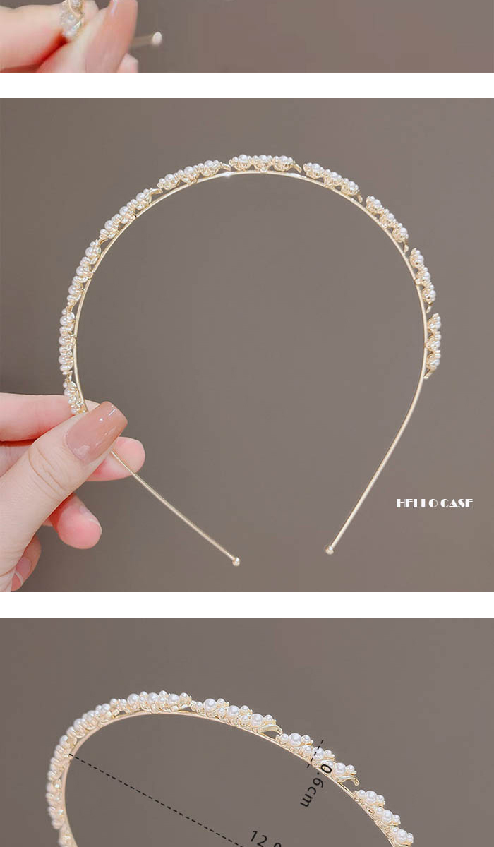 女性に人気なヘアアクセサリー　カチューシャ