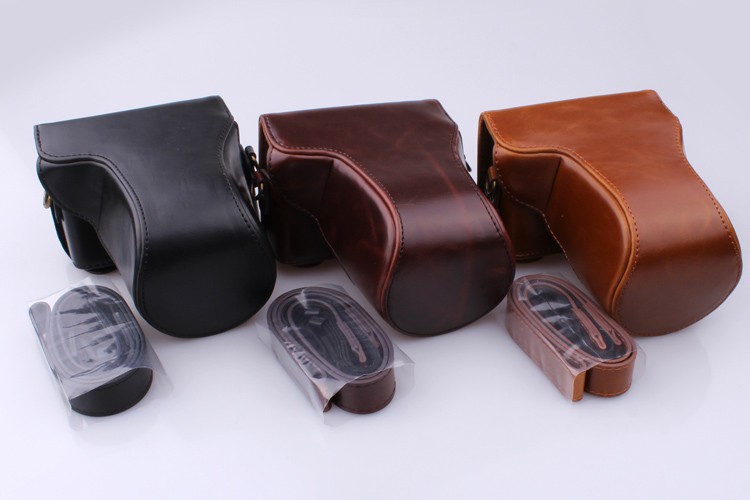 Canon EOS M10 ミラーレス一眼　カバー付き EOS キヤノン ミラーレス一眼 CANON M10 レンズキット ホワイト 中古