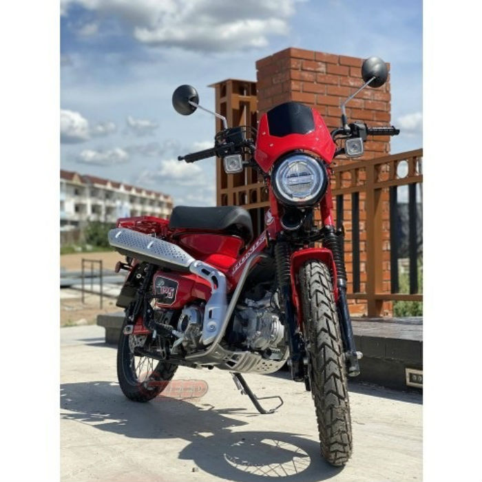 ホンダ（HONDA） ハンターカブCT125用メーターバイザシールド[レッド