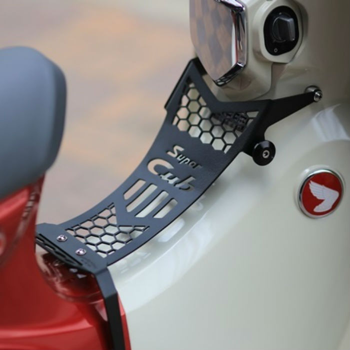 ホンダ（HONDA） スーパーカブC125用センターフェアリング ブラック