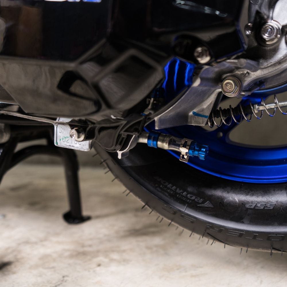 REVOLUTION ホンダ ADV160 PCX160 エアクリーナドレンホースキャップ