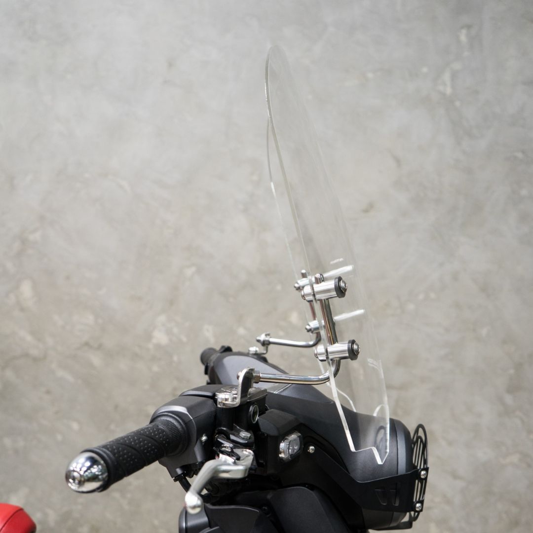 REVOLUTION ホンダ スーパーカブ C125用ウインドシールド / Windshield