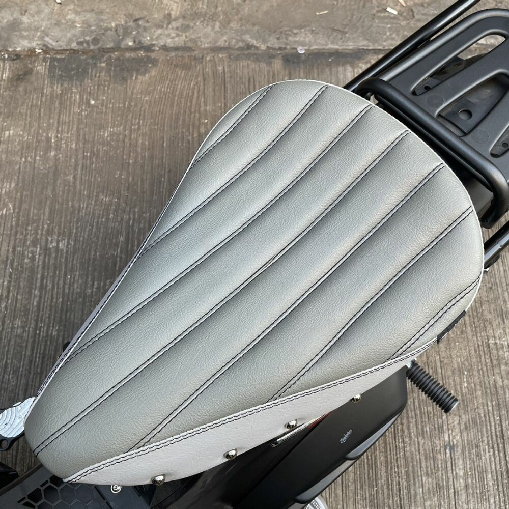 スーパーカブ ホンダ C125 交換用スペシャルシート[CA23]Diabolus by K