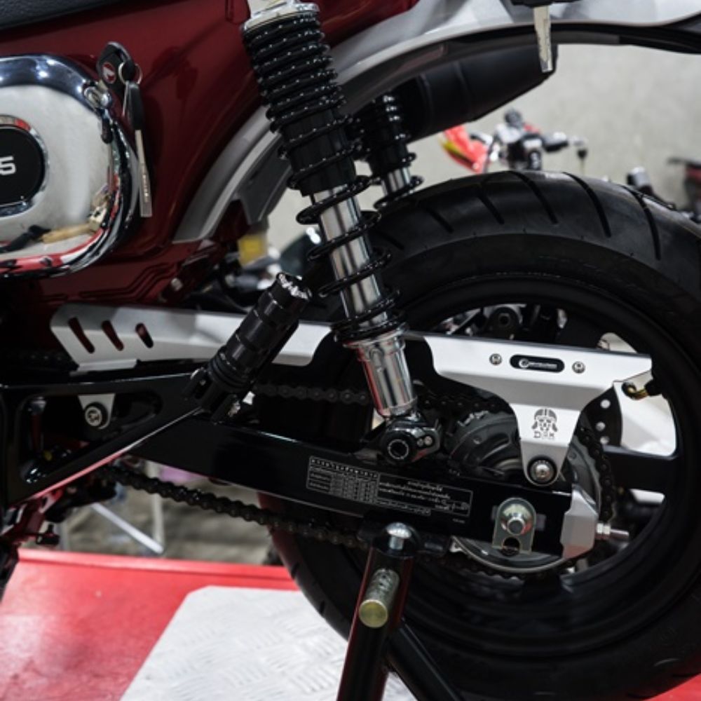 ホンダ ダックス125 チェーンカバー チェーンガード ST125 Revolution Chain Cover Guard For Honda  Dax125 ST125 :revo-dax-chain-guard:SmartSmokers - 通販 - Yahoo!ショッピング