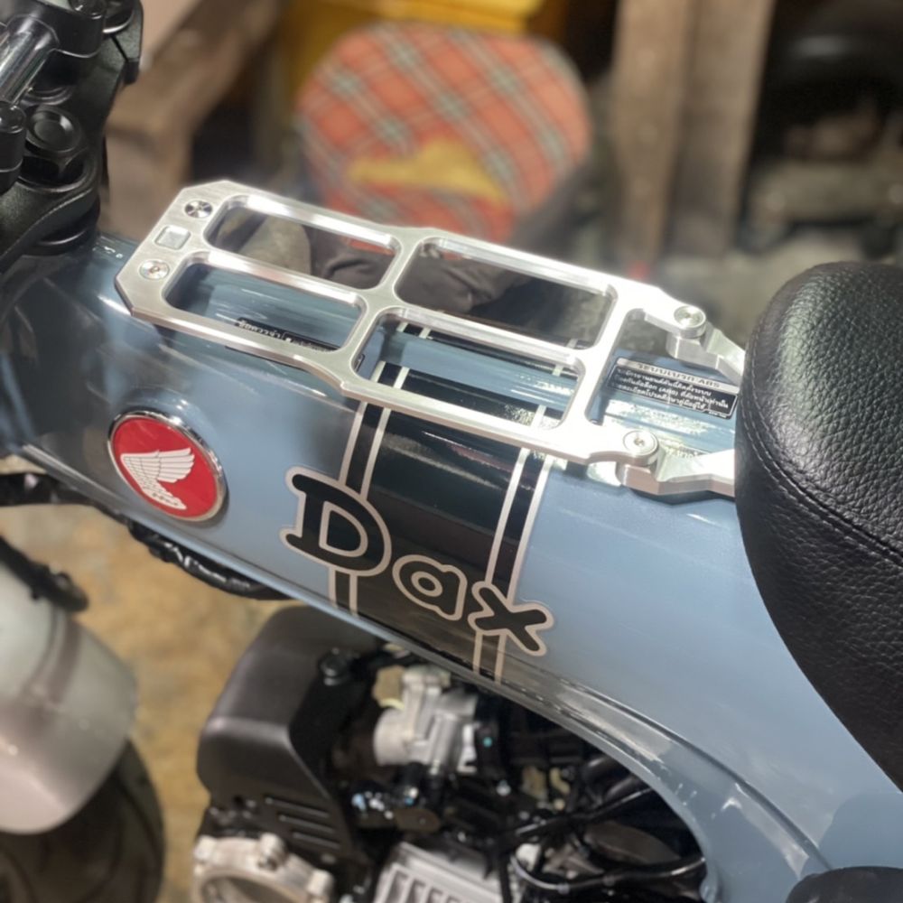 ホンダ（HONDA） ダックス DAX125 アルミ削り出しセンターキャリア