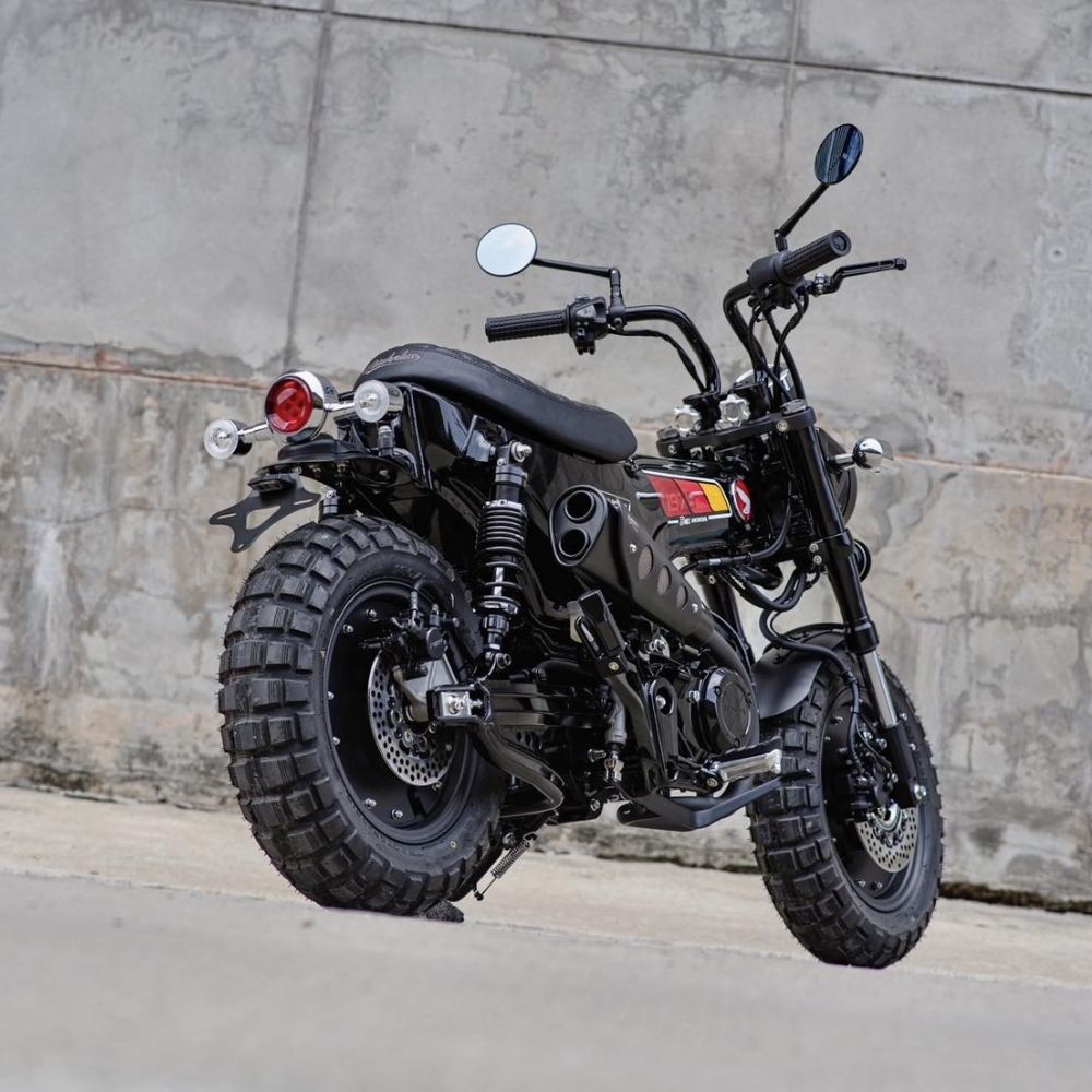 ホンダ ダックス125用ショートスクランブラーマフラー DX058