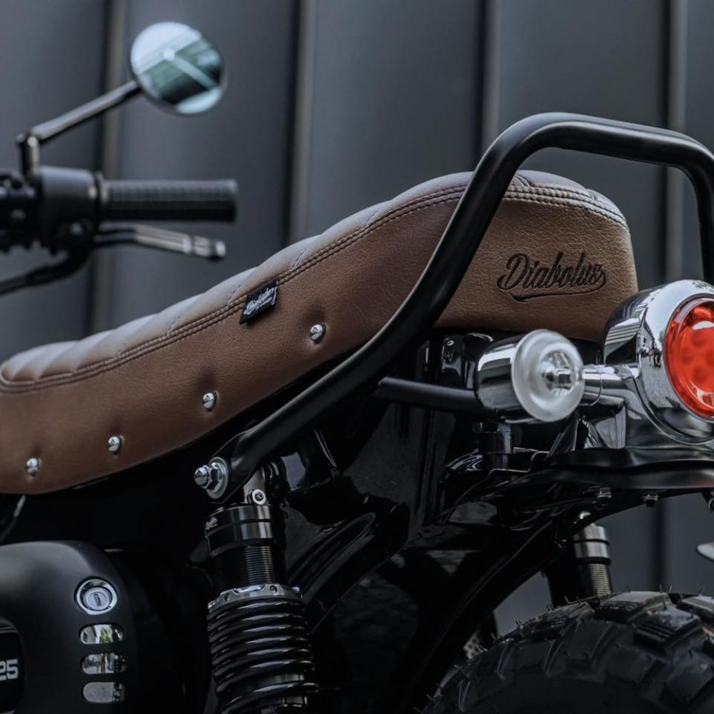 ホンダ ダックス125用交換シングルシート DX068 Diabolus by K-SPEED