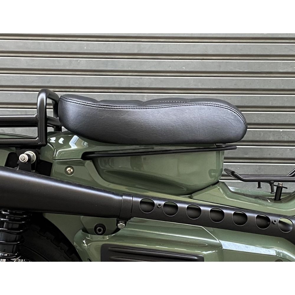ホンダ ハンターカブ CT125交換用シート CT53 CT125 Diabolus by ホンダ ハンターカブ CT125交換用シート CT53 CT125 Diabolus by