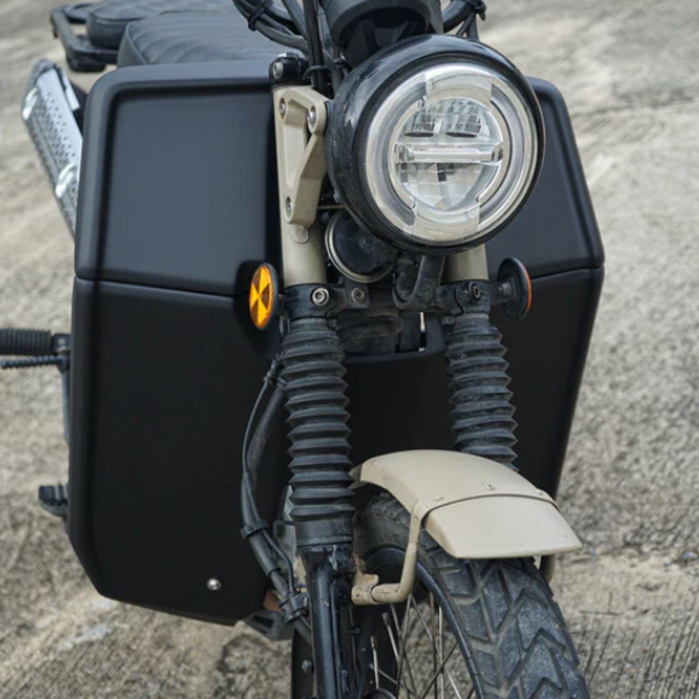 ホンダ（HONDA） MAXNUS ハンターカブCT125用レッグシールド/サイド