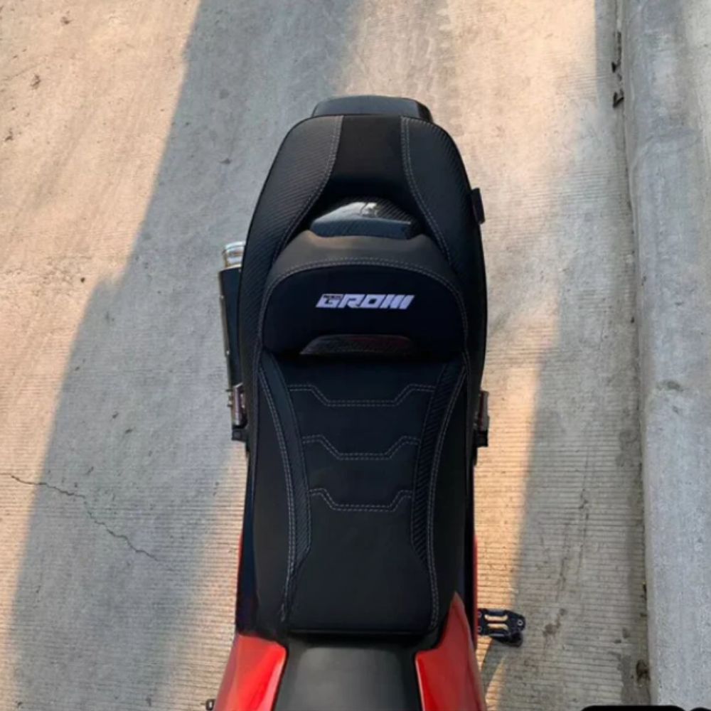 MAXNUS デュアルカーボンシート GROM125 (2021-2025) ホンダ グロム