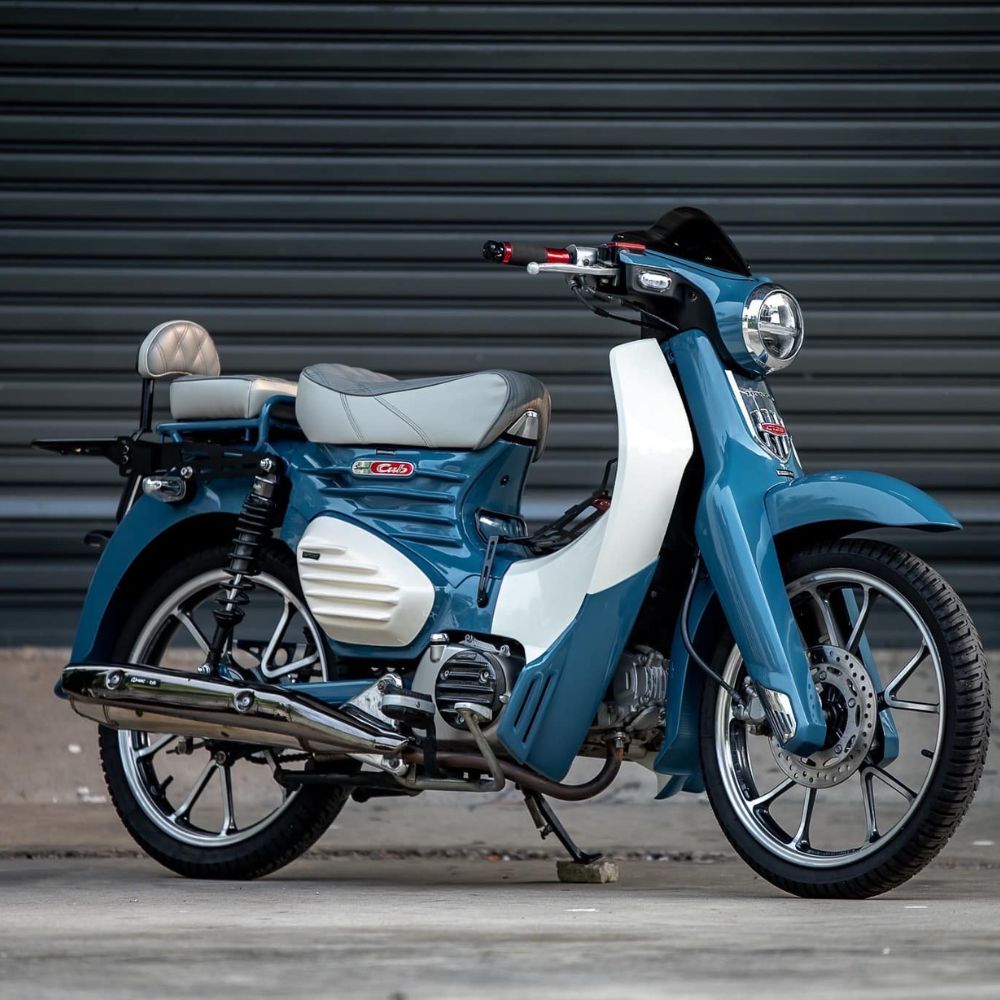 新色入荷】ホンダ スーパーカブC125用 フットガード クラシック