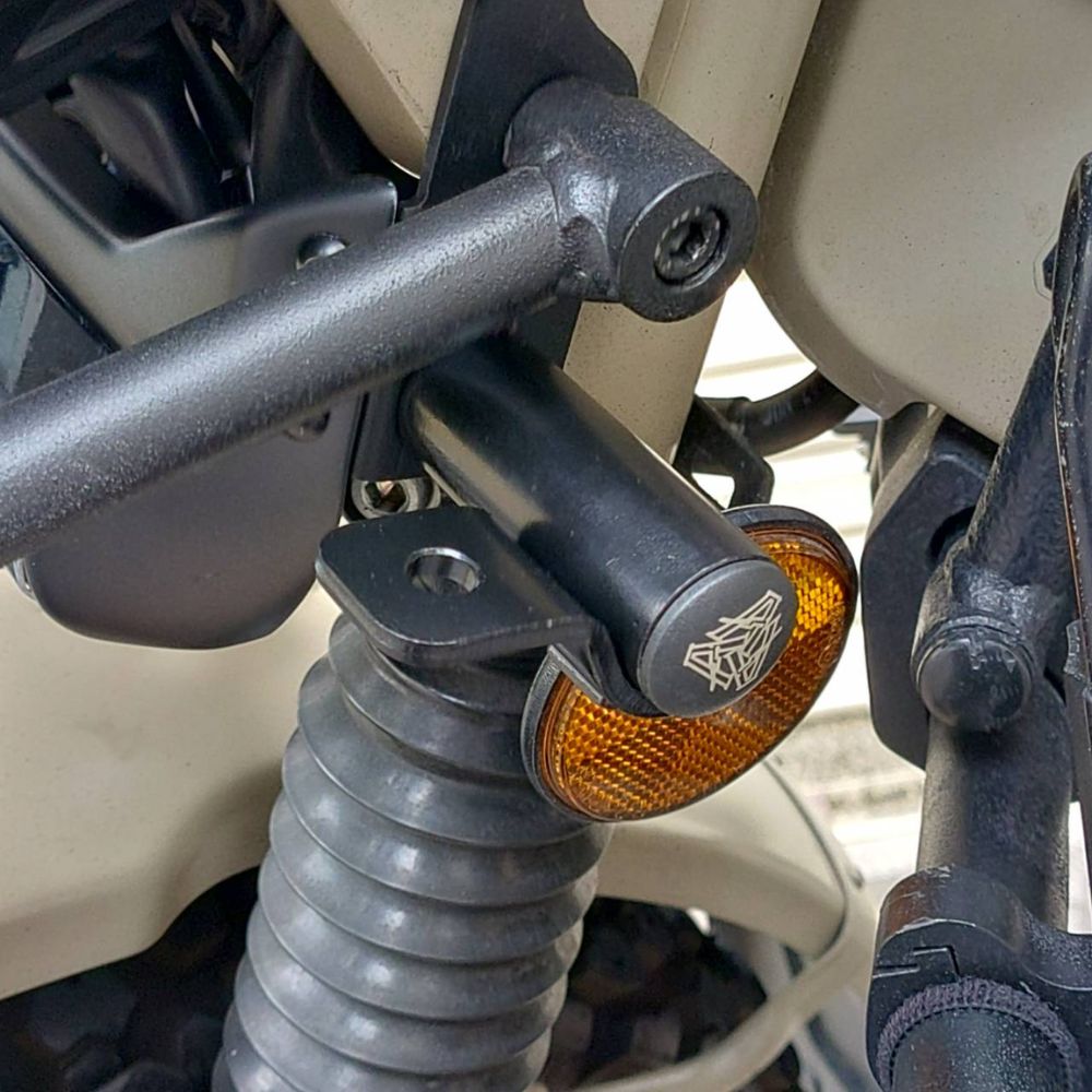 MotolordD HONDA CT125 ハンターカブ Bow Tie V2 フロントエンブレム