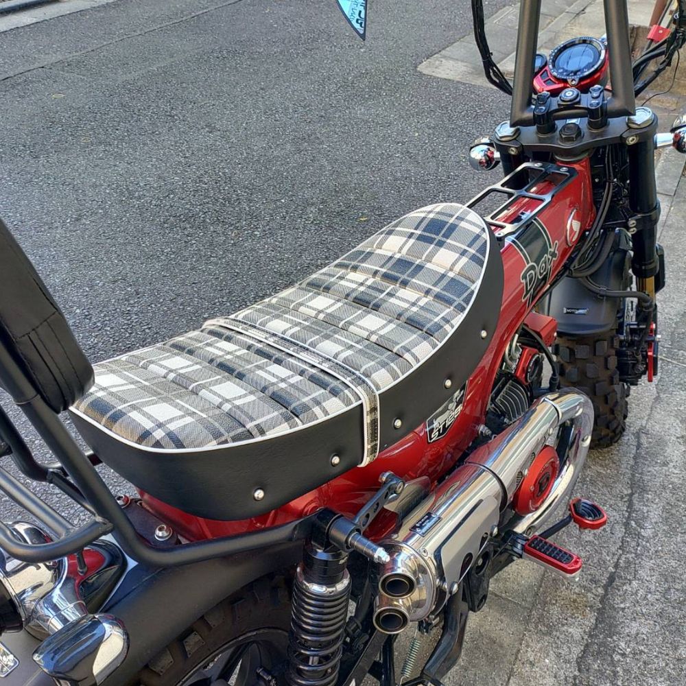 ホンダ（HONDA） ダックス125用交換シート タックロール グレー